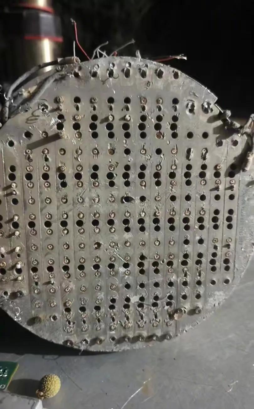 巴基斯坦公布了发射的导弹残骸图，确定是中国10年前制造的，因为其中有一个关键组件