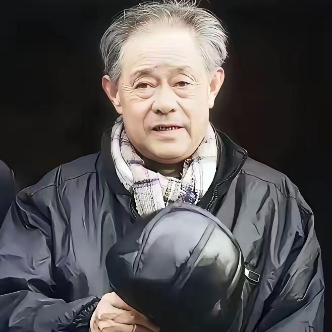 南博事件水太深，涉及到的权贵无法想象，南京博物馆前馆长监守自盗的案件，一旦挖出，