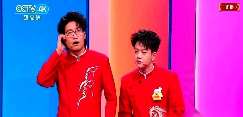 最魔幻的一件事儿是啥你知道吗？一边是400多号人跟着吃饭，跨年演出票炒到180