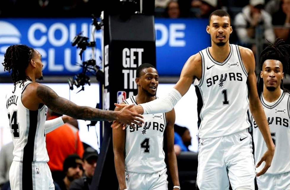 明年是斑马新秀合同最后一年，也是尚帕尼最后一年虽然尚帕尼可能推倒重新签但是明