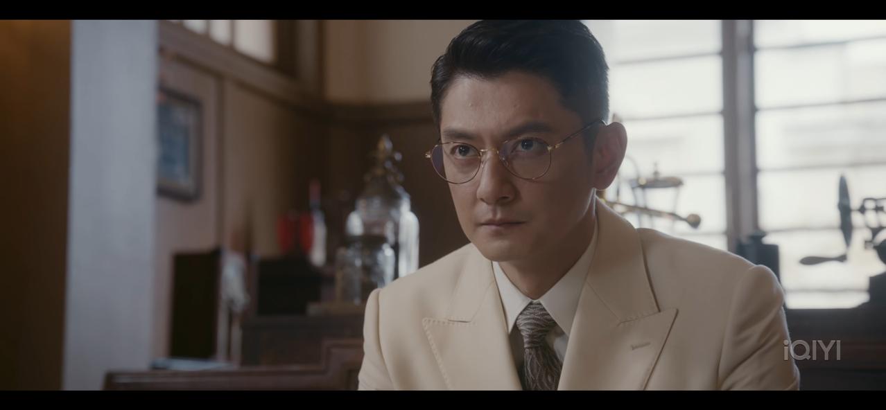 《风与潮》血糊住了脸庞乔仁宇笑了，泽荣作崩溃，尾形自杀，乔仁宇挨顿打太值了。