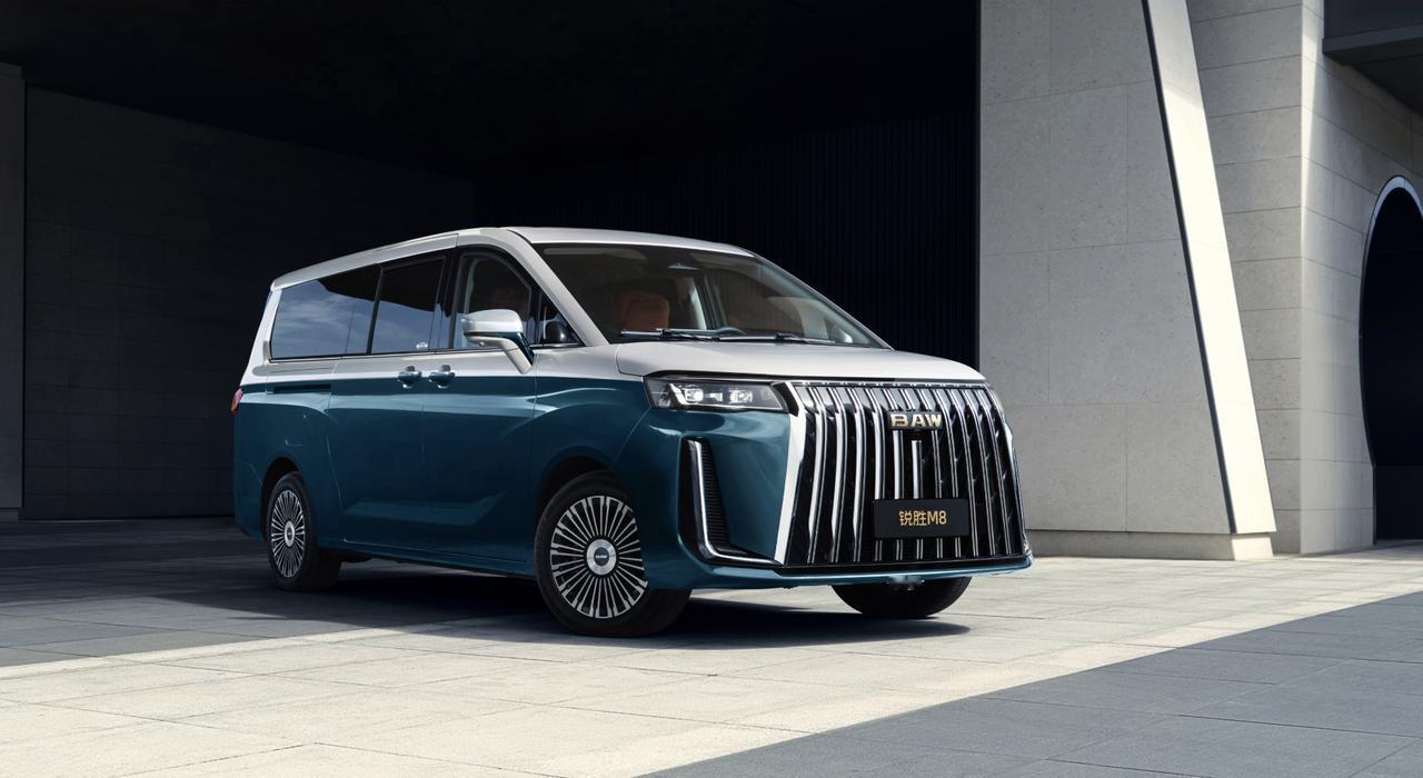 锐胜汽车首款大型MPV，锐胜M8正式上市，有以下亮点：1、共推出8款车型，市场