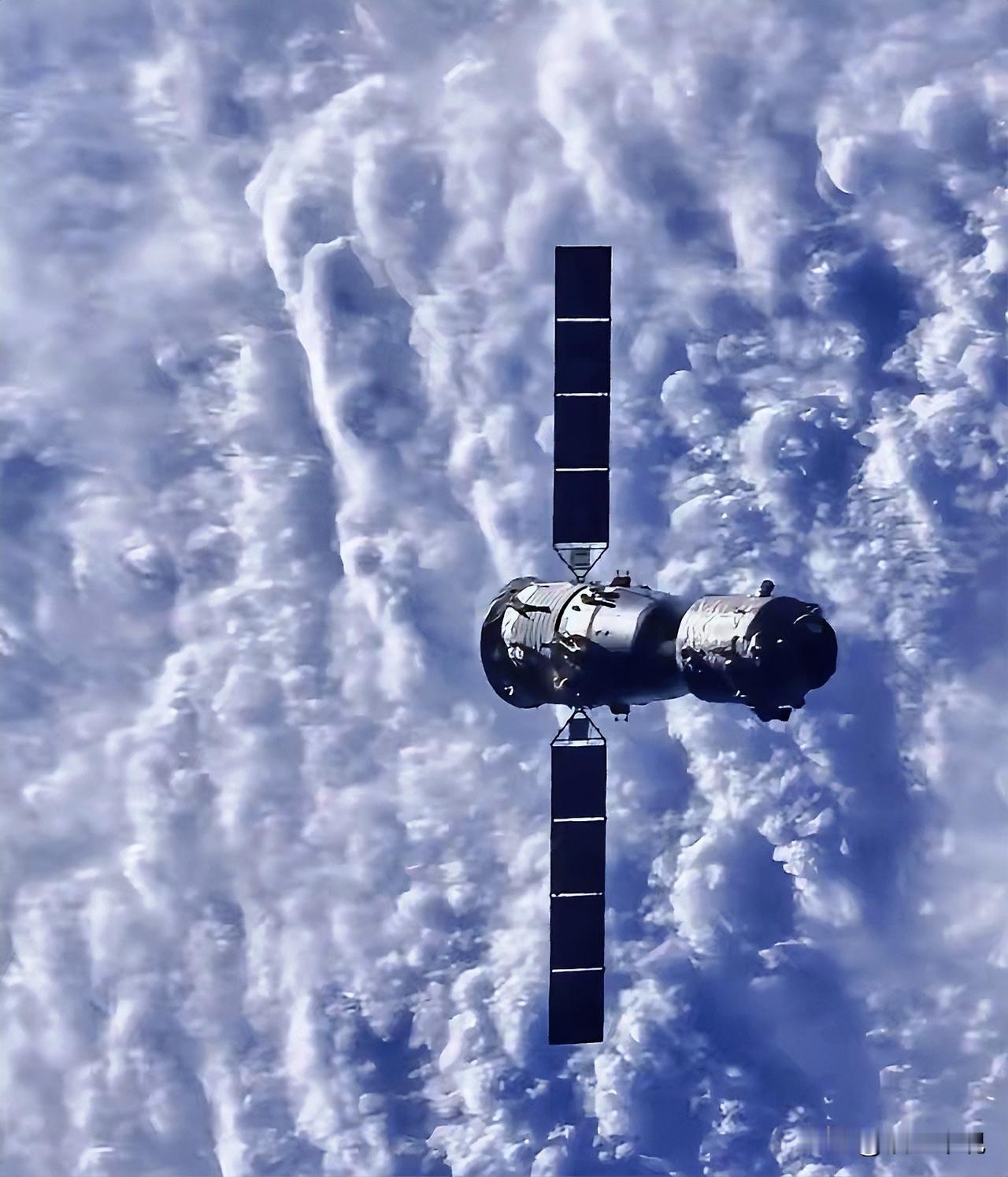 警惕！中日冲突下的卫星安全红线若中日关系彻底破裂，日本的第一枪大概率不会打在