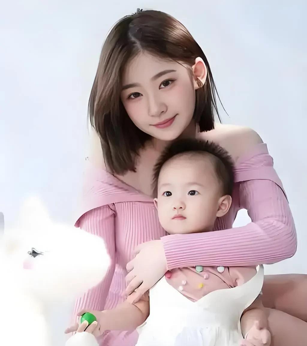 让人窒息的母女关系。现在理解黄一鸣为什么逃离她母亲，孤身一人带着女儿到杭州租房