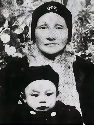 王铎：幼小的蒋介石和母亲