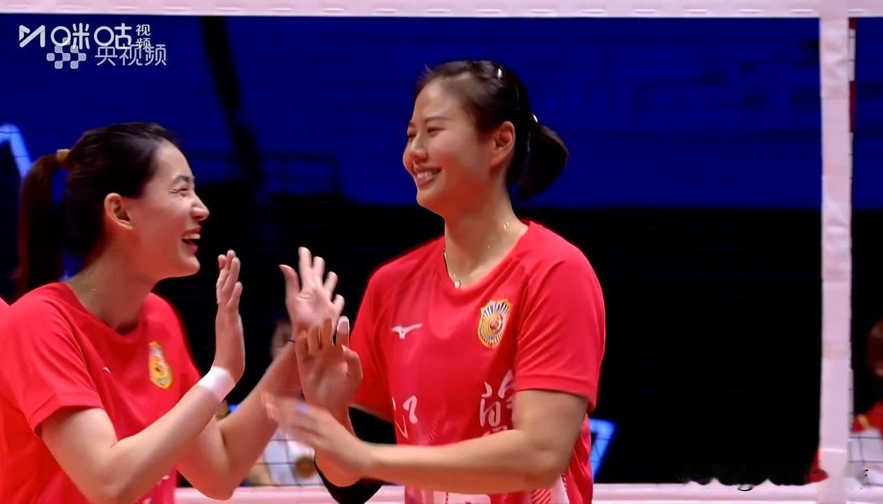 吴梦洁成为无解大杀器，江苏女排距离全运会冠军仅剩一步之遥。江苏女排目前25-15