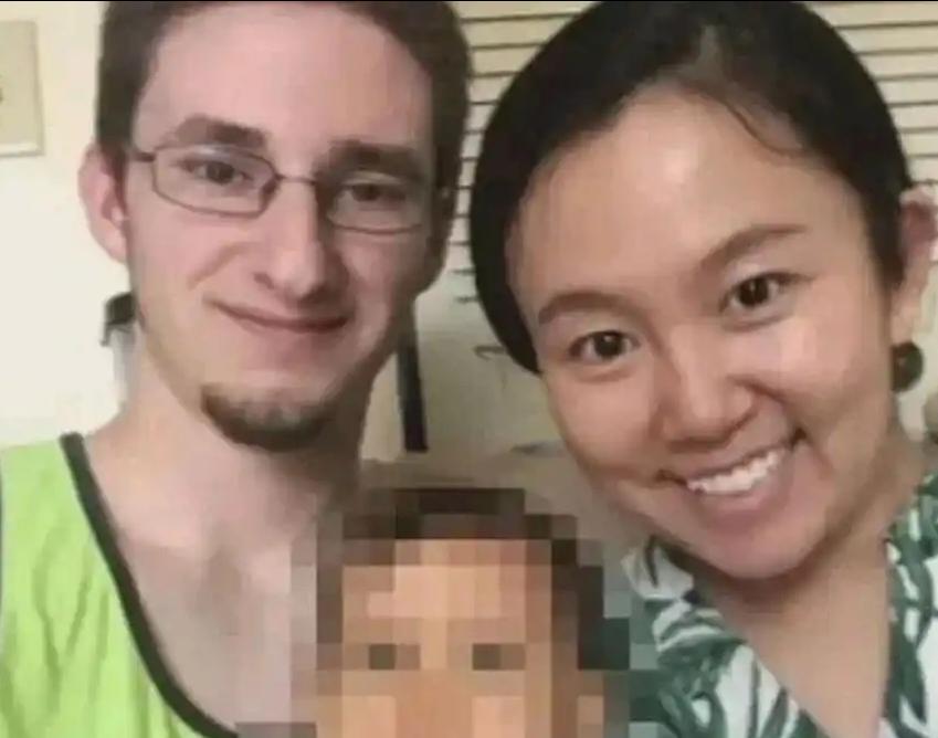 “你滚回中国去！”、“别拿你们亚洲人的脏习惯喂我孩子！”美国密苏里州一名白人丈夫