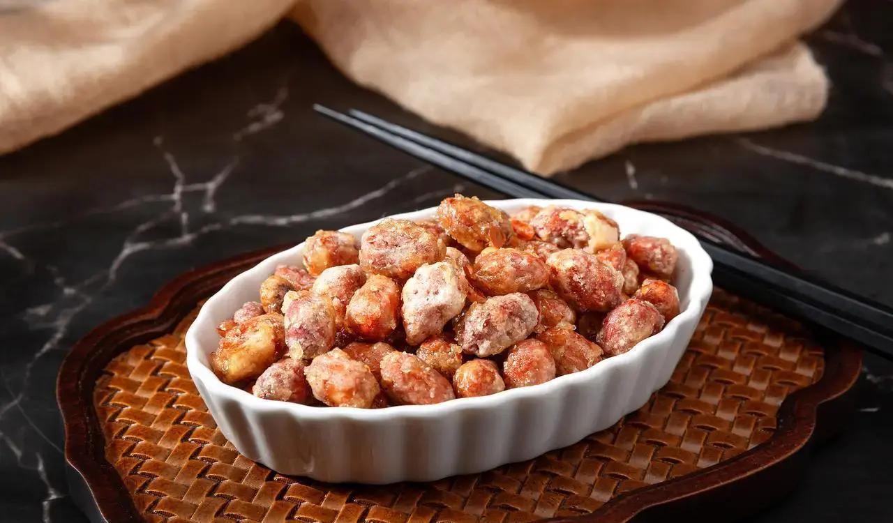 2024年糖尿病饮食指南出炉，花生这常见零嘴竟成血糖双刃剑：低GI救星还是热量炸