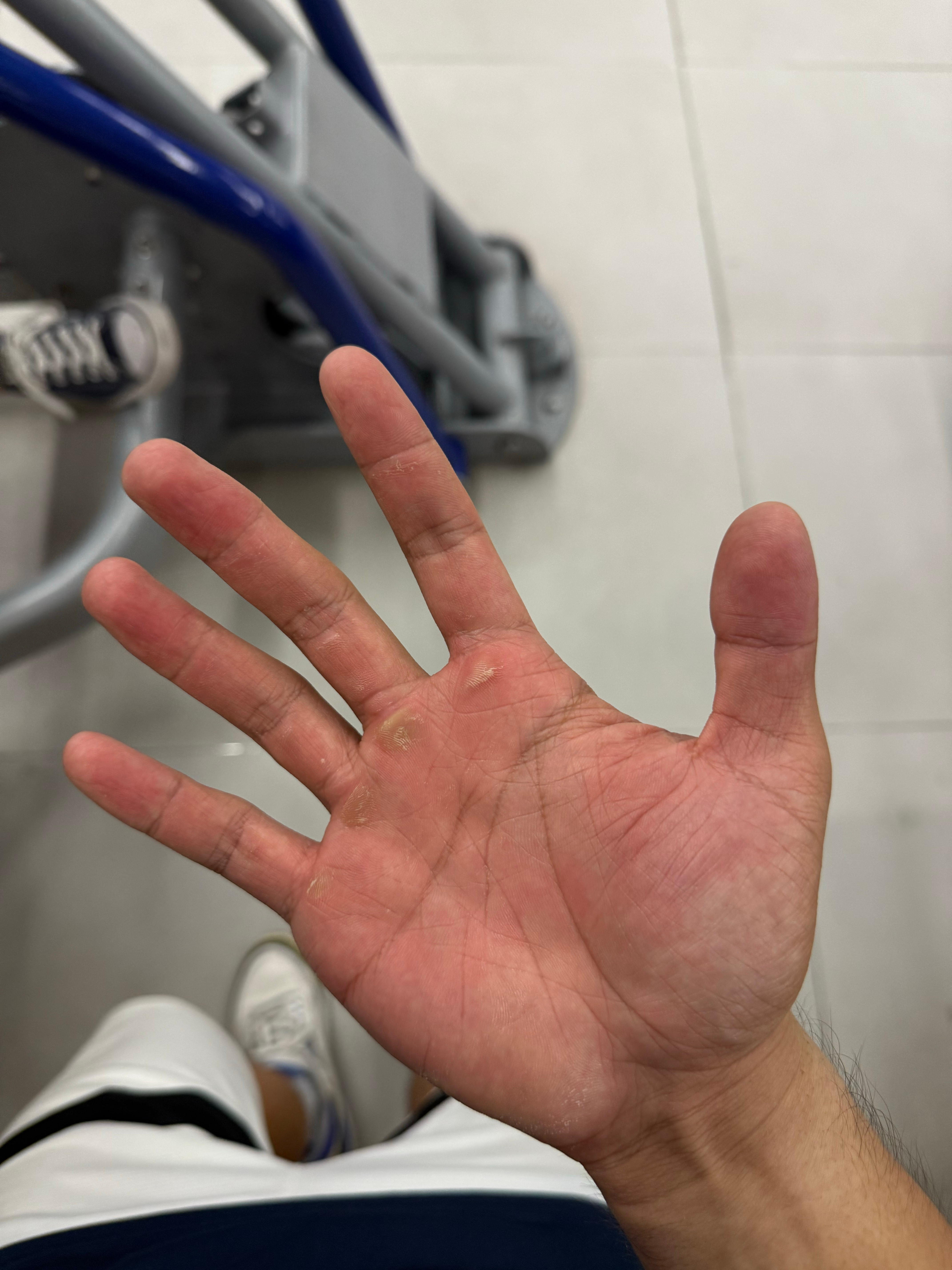 一天24小时根本不够用嘛[笑着哭]健身肌不可失汗水不会说谎​​​