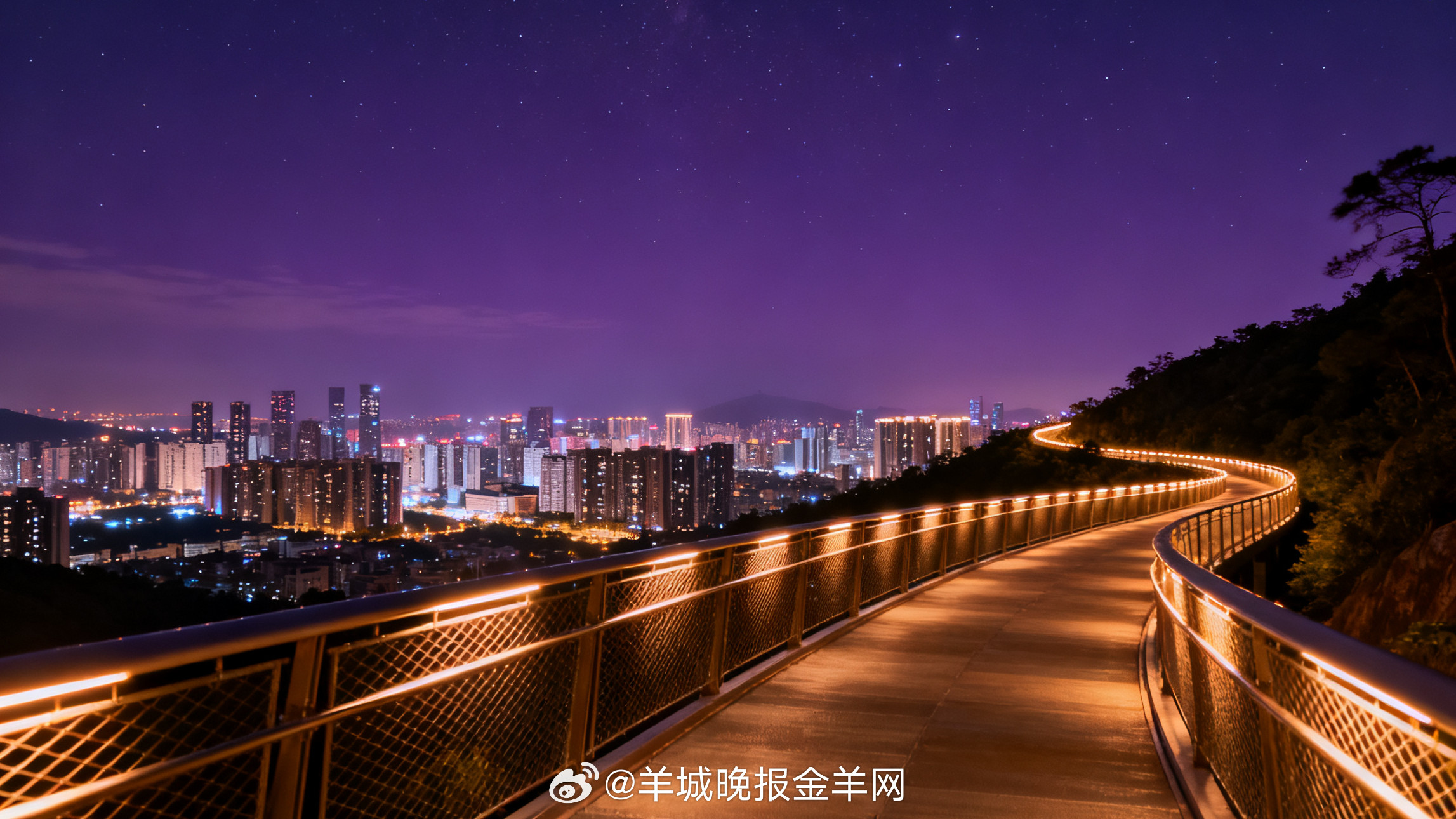 #晚安#夜晚不是终点，是加油站。停下来加油的人，是为了跑更远的路。今晚加满，明