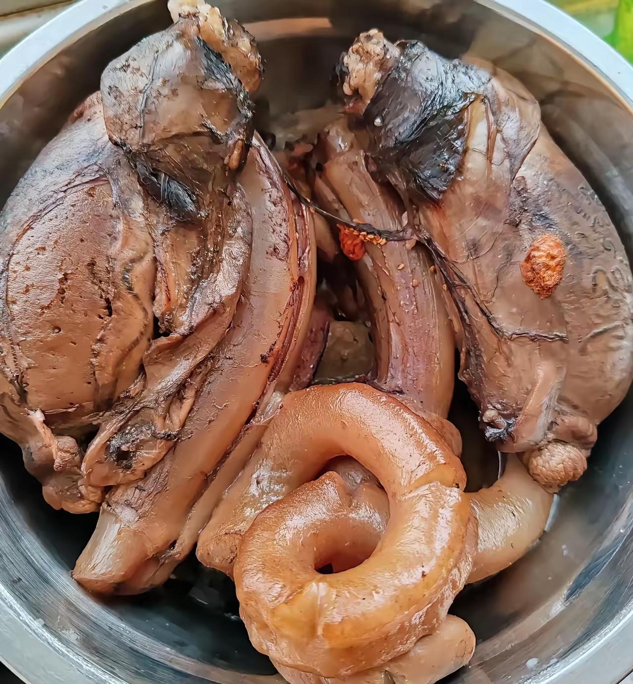 这个菜是我老公爱吃的，婆婆给他做的，大家看看这是啥肉？我发朋友圈，百分之八十的人