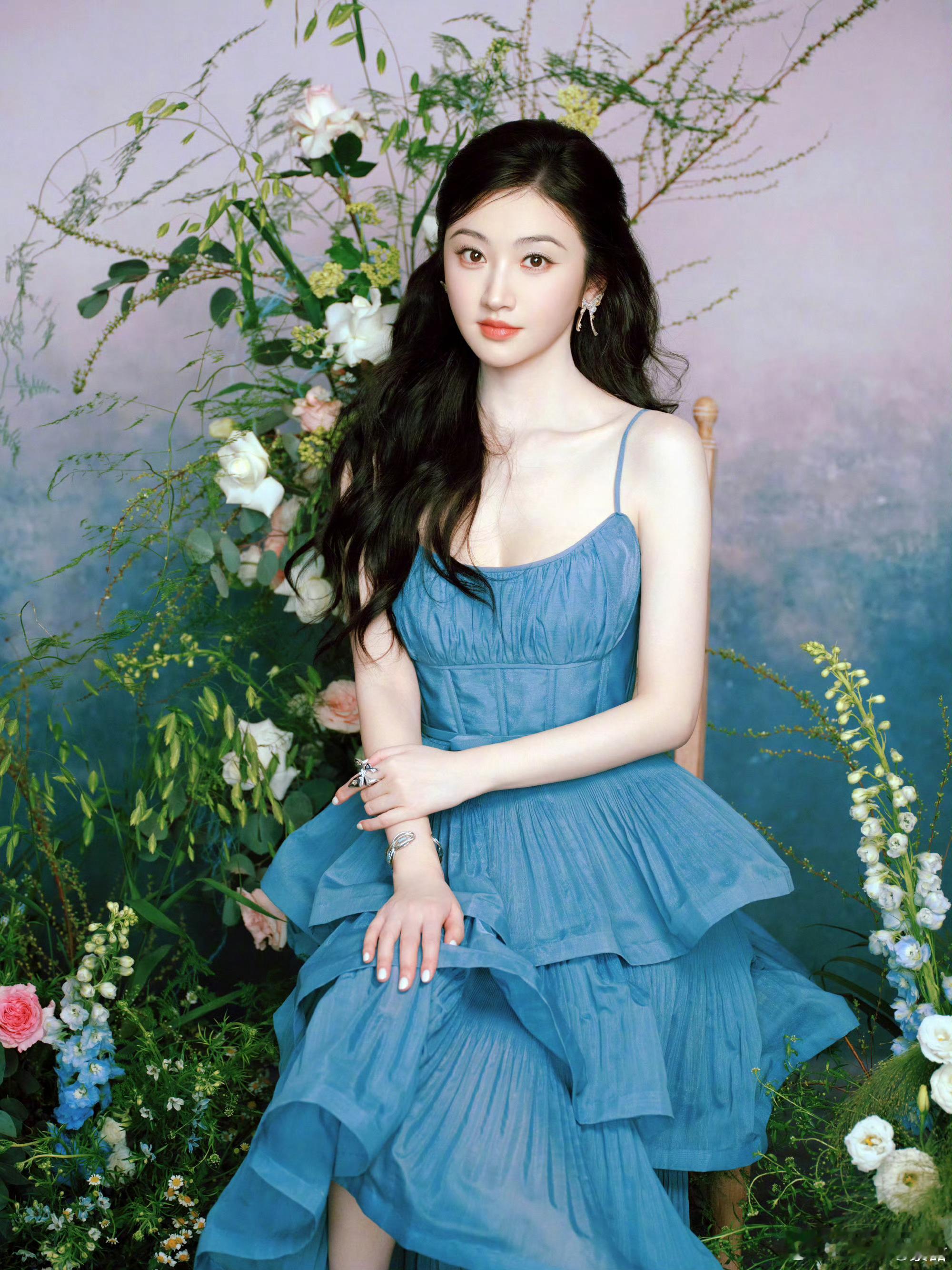 景甜拾花酿春景甜真的白到发光我的大美甜真的白到发光，妥妥的人间富贵花本花