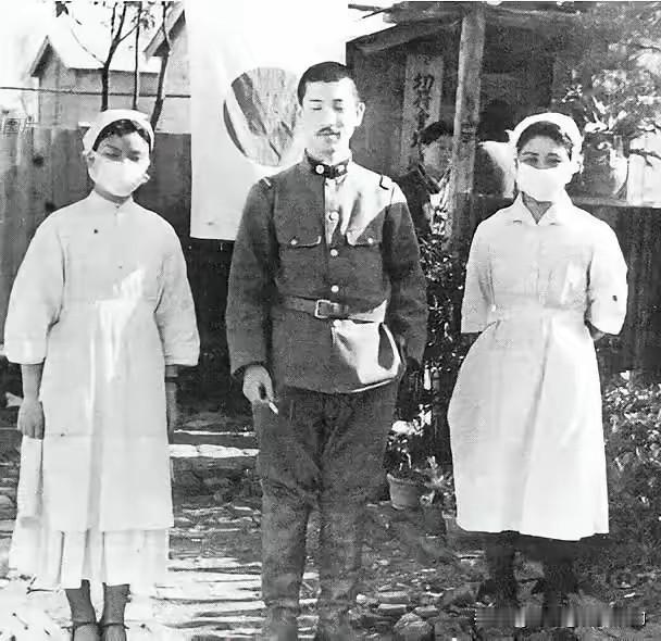 1940年胡村的伪村长杨庆三，将一位受了重伤的八路军战士送到了日本人占领的仁术医