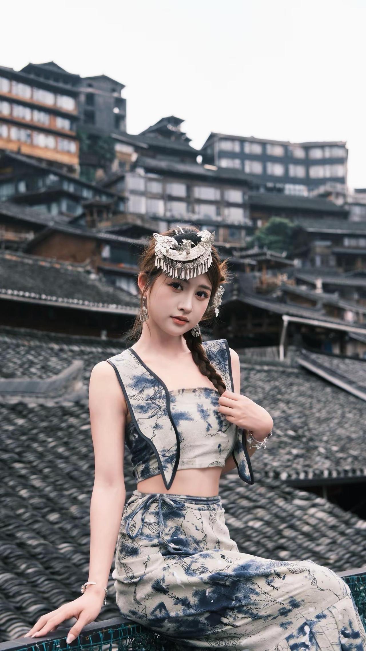 跟我回寨子吧。贵州苗寨风情西江千户苗寨