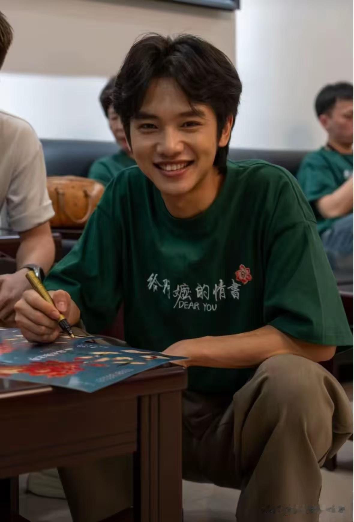 天哪！一听到他签了杨天真，感觉不妙，杨天真没有一份的真诚，只有无尽的炒作，以前这