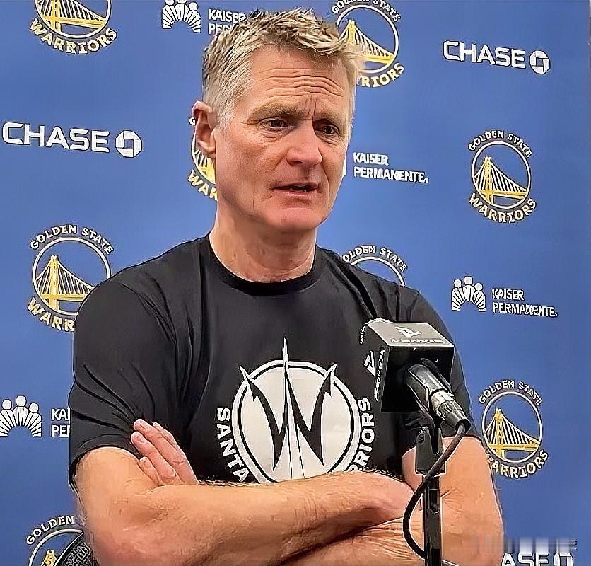 科尔的帅位稳如泰山啊！今日，据美记BrettSiegel报道，尽管的未来一