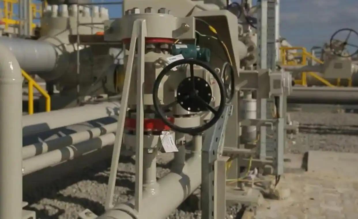 黑海彻底乱套了！能源设施被接二连三盯上，油轮被炸、天然气管道“命脉”受损，俄罗斯