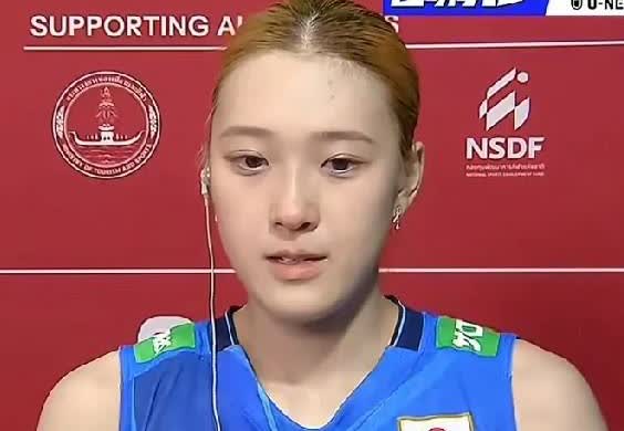 日本女排走了个相夫教子的最佳主攻古贺沙里娜，又来了个美貌如花的佐藤淑乃，