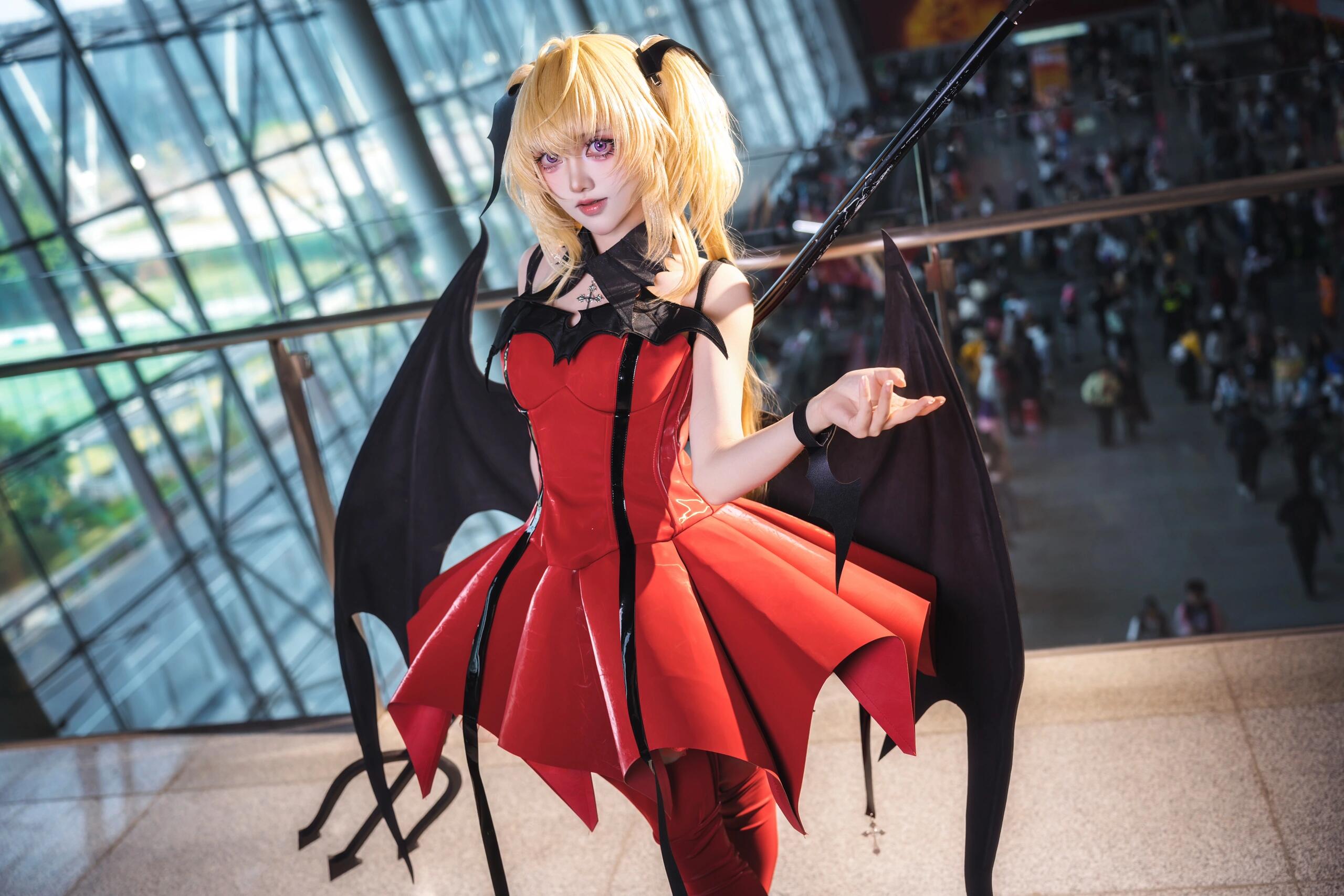 这腿又长又白又细 歌呗恶魔cos cosplay 漫展cosplay coser