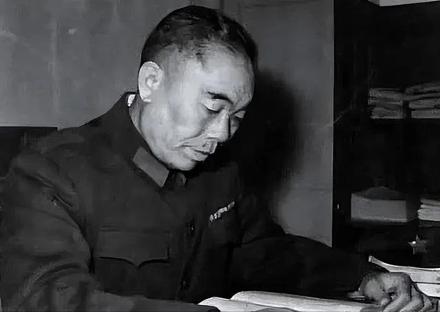 授衔仪式结束后，曾泽生将军热泪盈眶地说：“感谢彭老总，是他让我赢得了中将的军衔，