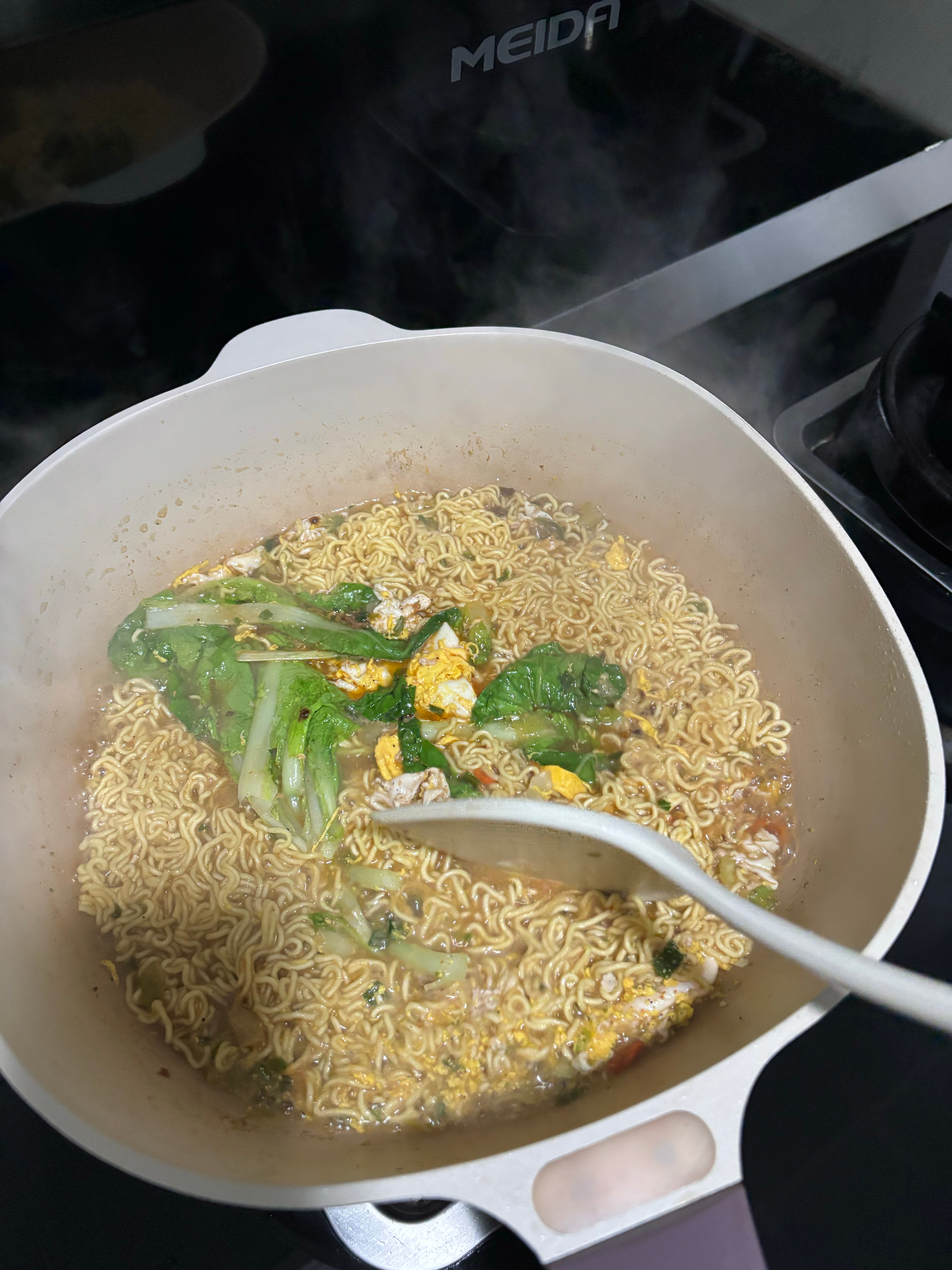 每次洗完澡似乎把胃打开了饿了就吃这是我的生活状态