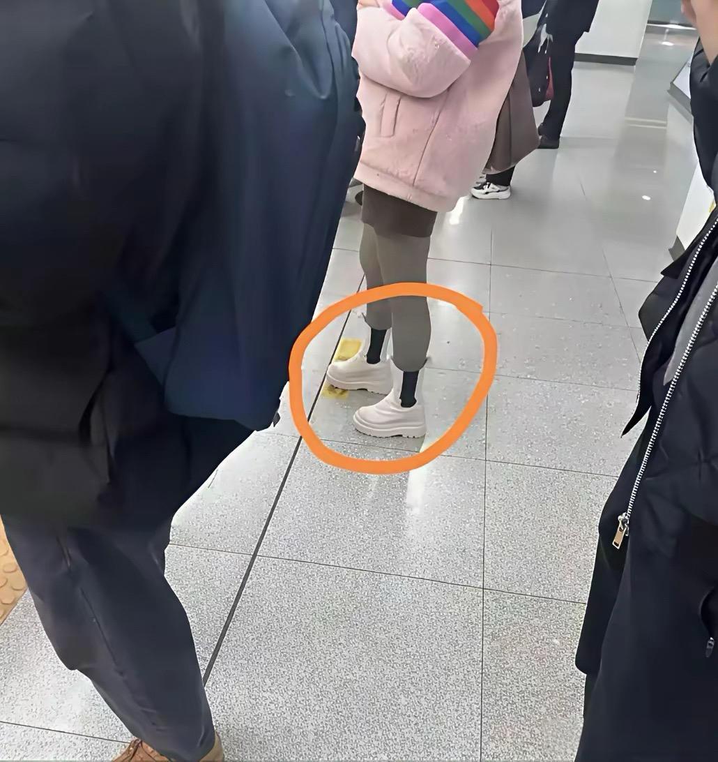 这第一眼看还挺特别的