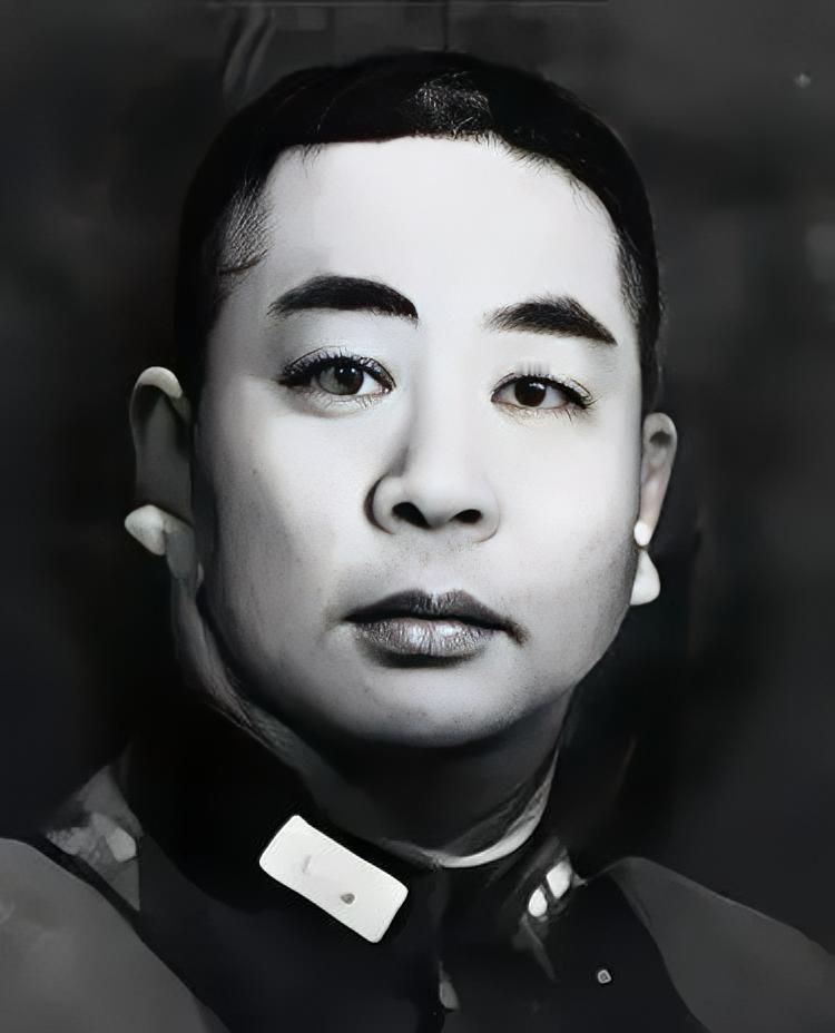 1959年，国民党中将刘嘉树半夜肚子疼，独自去上厕所。刚蹲下，就感觉背后阴风阵阵