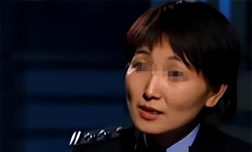 张高平出狱那天站得笔直，侄子张辉却一直低着头，十年冤案翻过来，真相早就在卷宗里发