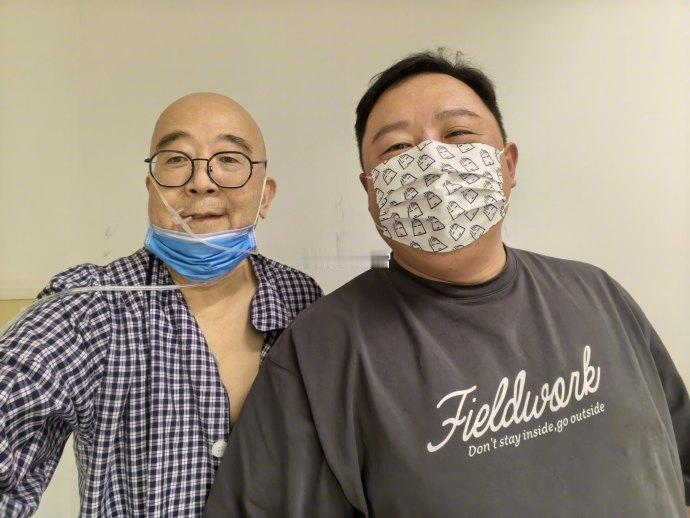 44岁阎鹤祥，悲痛发文！8月23日晚，阎鹤祥突然更新社交账号，悲痛发文悼念著名