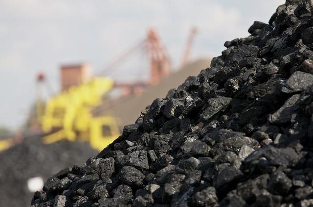 美国煤炭储量全球第一，中国却有90%都依赖进口，那要是被美国断供中国怎么办？说句