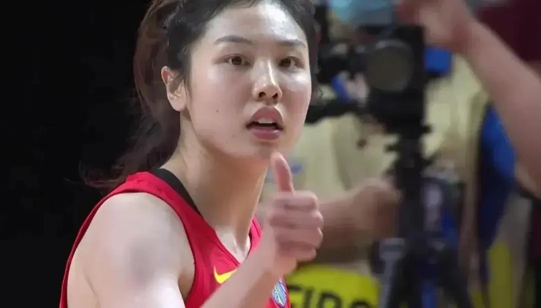 山西女篮和四川女篮半决赛，两队客场毫无悬念取胜，会师总决赛，也算是众望所归。山