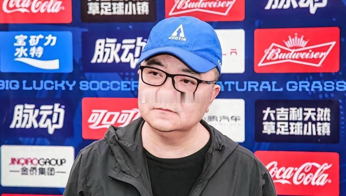 董路自掏腰包举办的第6届2034杯少年足球邀请赛有国内外128个足球队参加，对举