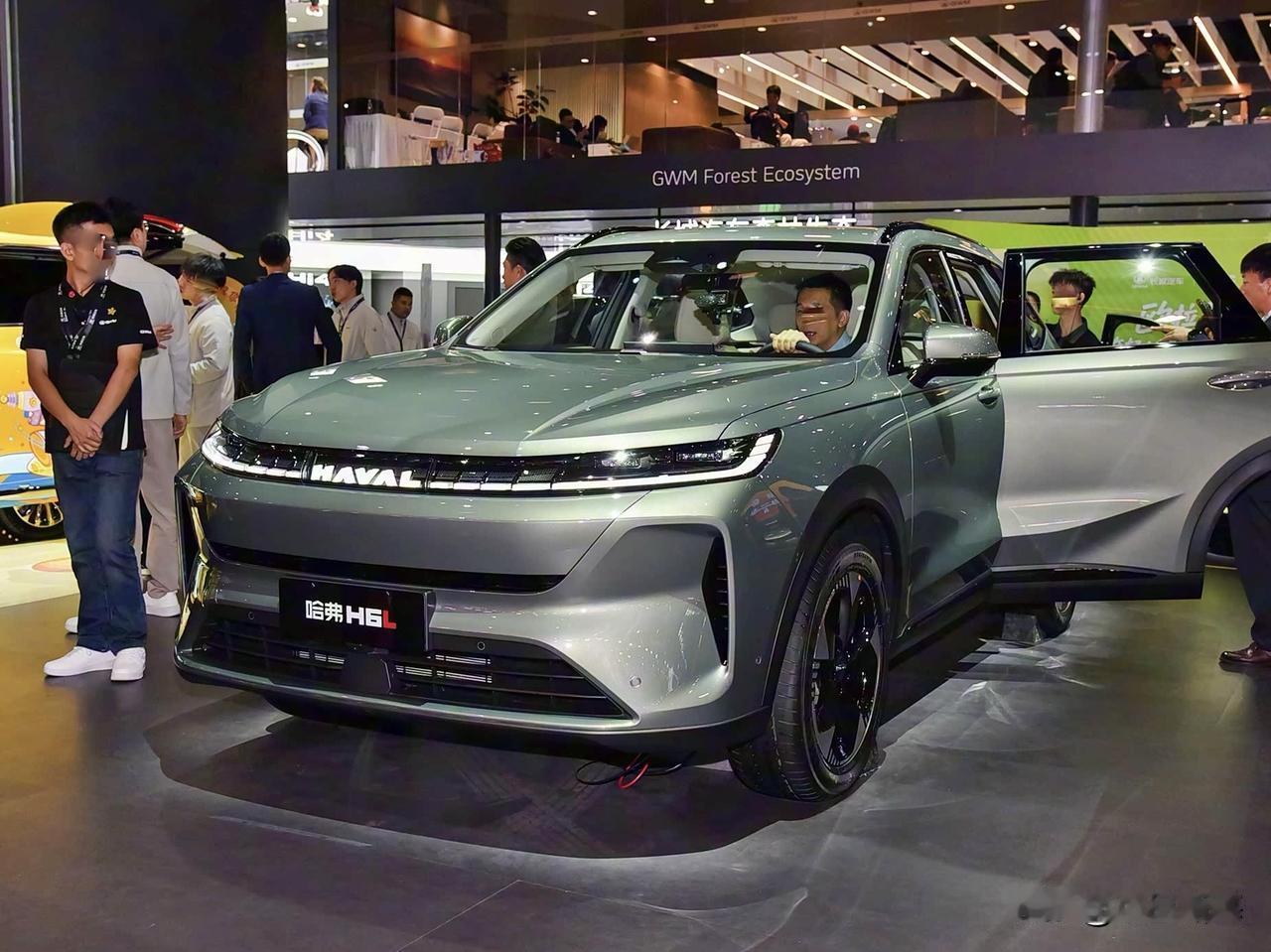 广州车展上，新的燃油车不多哈弗H6L算是比较重磅的一个。这车前两天上市的，限时权