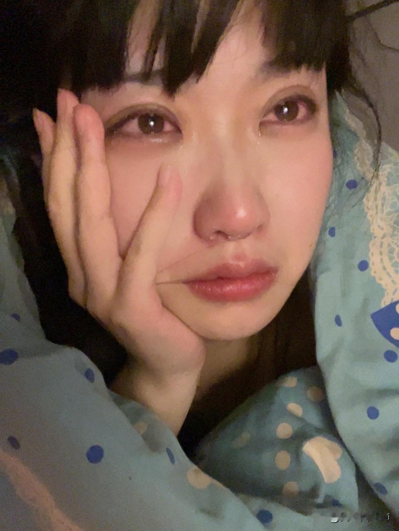 25岁一事无成深夜裹着被子痛哭我不知道为什么对于我来说，什么事情都是努力努力