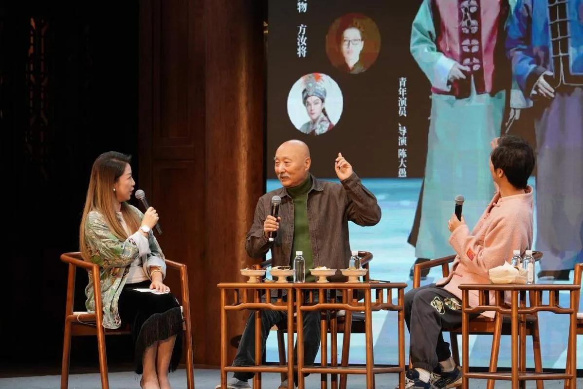 复旦大学中文系教授李明辉评价陈佩斯自编自导自演的电影《戏台》时表示，这部作品延续
