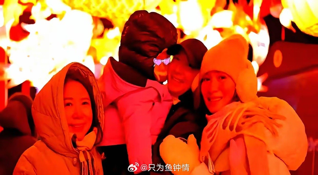 韩庚卢靖姗的活法，在娱乐圈根本找不到第二个。大女儿出生头三年，韩庚推掉大半通告，