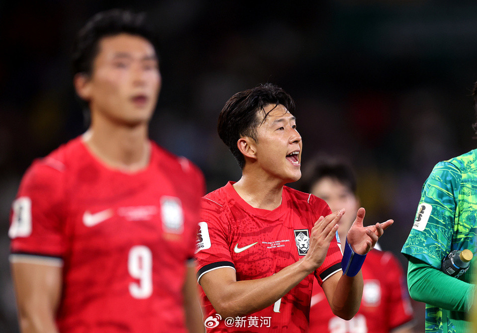 【#韩国队打入32强将获得486万元#】世界杯小组赛A组第3轮，韩国0-1不敌南