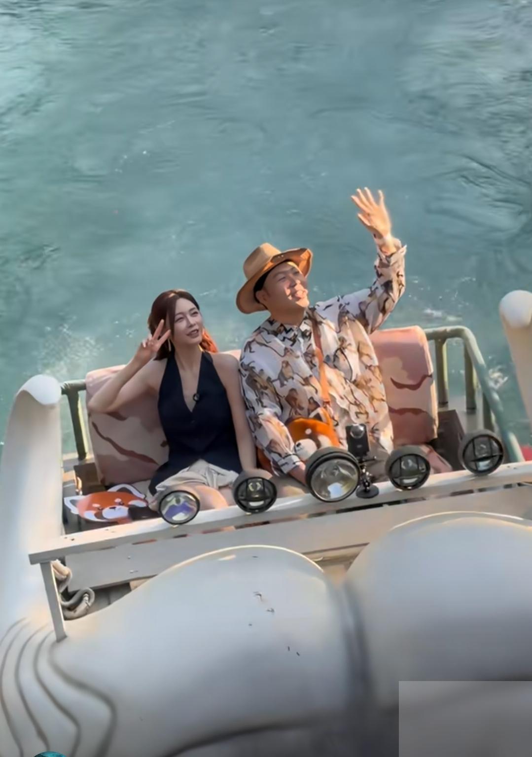 只看到沈梦辰发的父母陪她过生日，以为海涛在忙！结果一转头才发现，据报道杜海涛也去