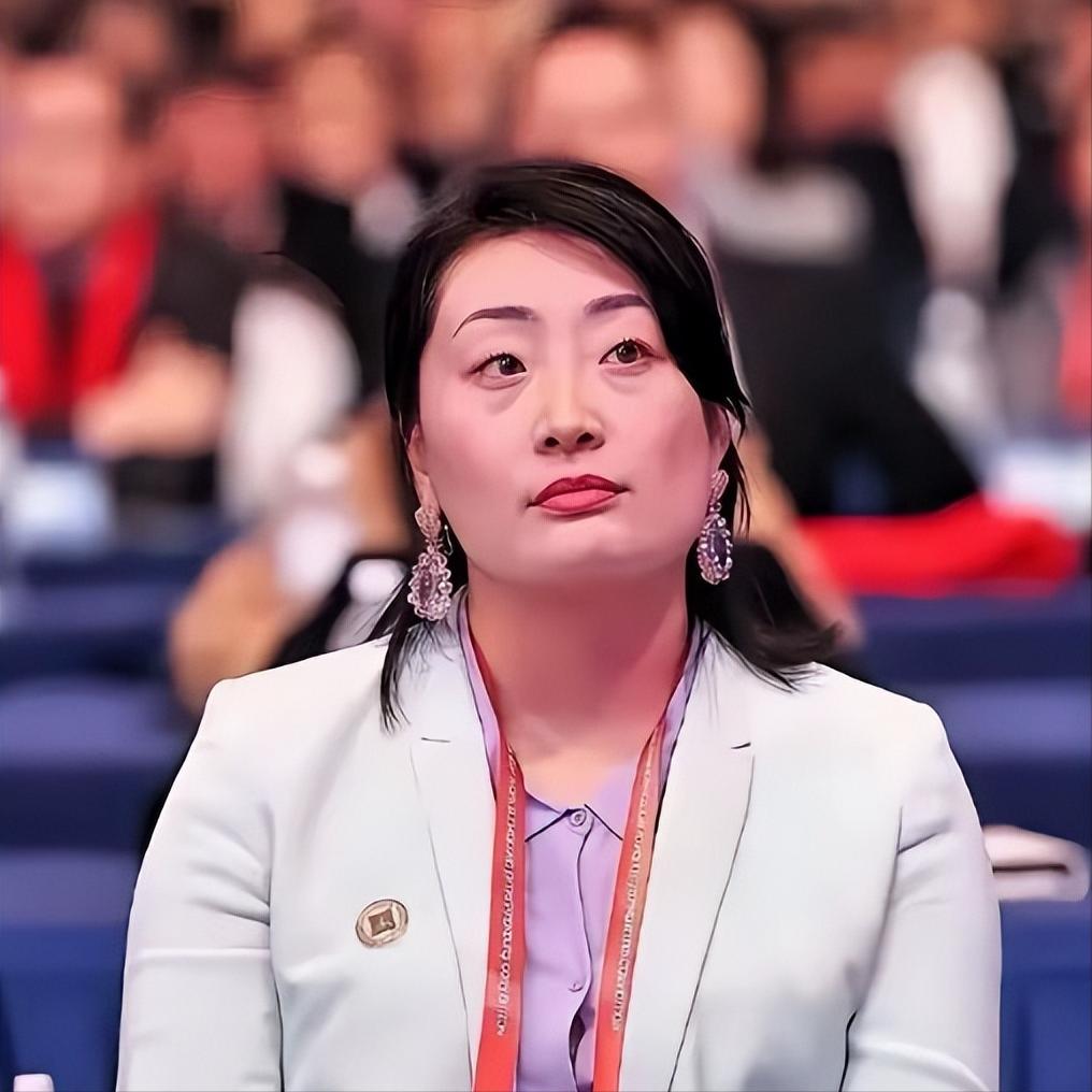 谁被宗馥莉的硬气狠狠圈粉了？这次她彻底斩断光环，决心不靠娃哈哈、不啃父辈红利。
