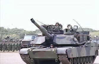 4月27日，美最后一批M1A2T坦克成功运到台湾，解放军全程＂视而不见＂？更让