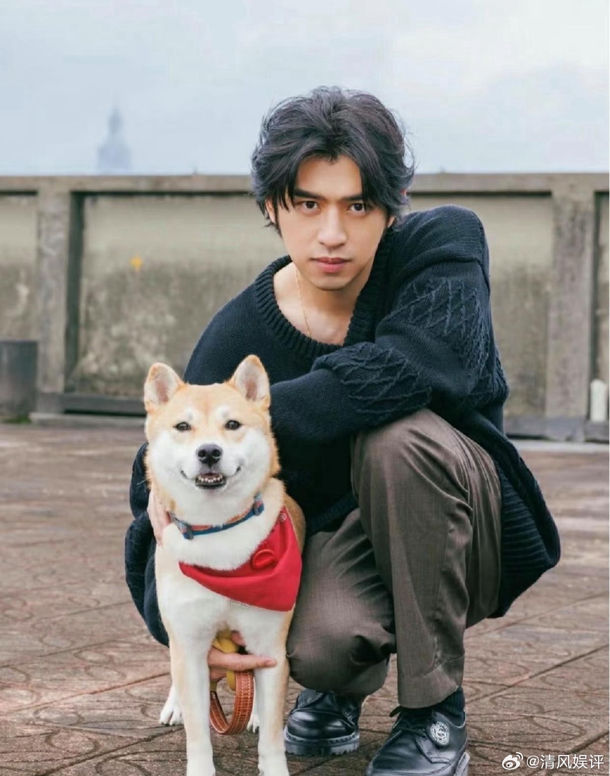 1.42岁的陈柏霖原本计划年底在新西兰举办婚礼，如今却站上了被告席。8月21日