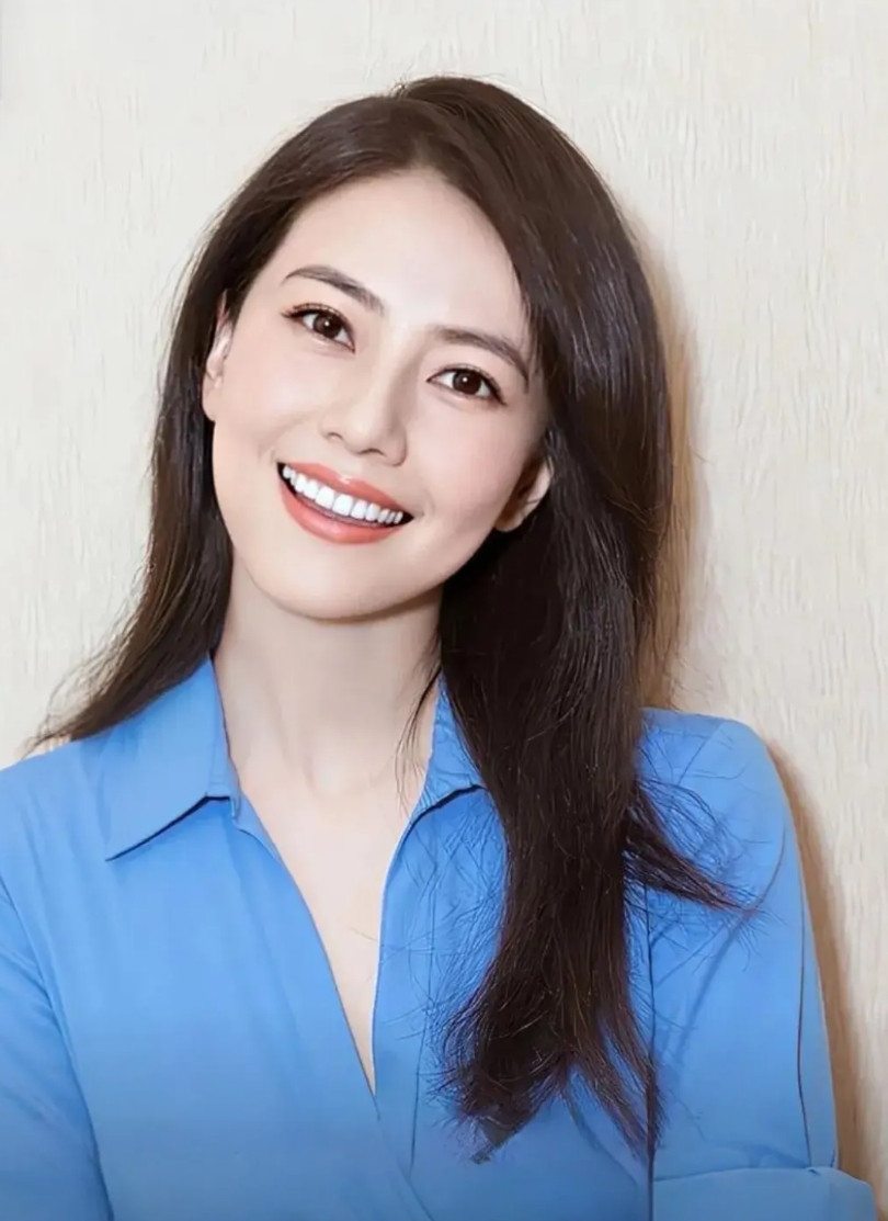 真心觉着《绝密较量》中饰演赵亚苧的高圆圆应该换成王鸥！这部剧是以国家安全为题