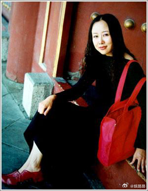 比起“唐僧妻子”，陈丽华本人就是一部爽文大女主剧本✨比起大家都在说她和迟重瑞的婚