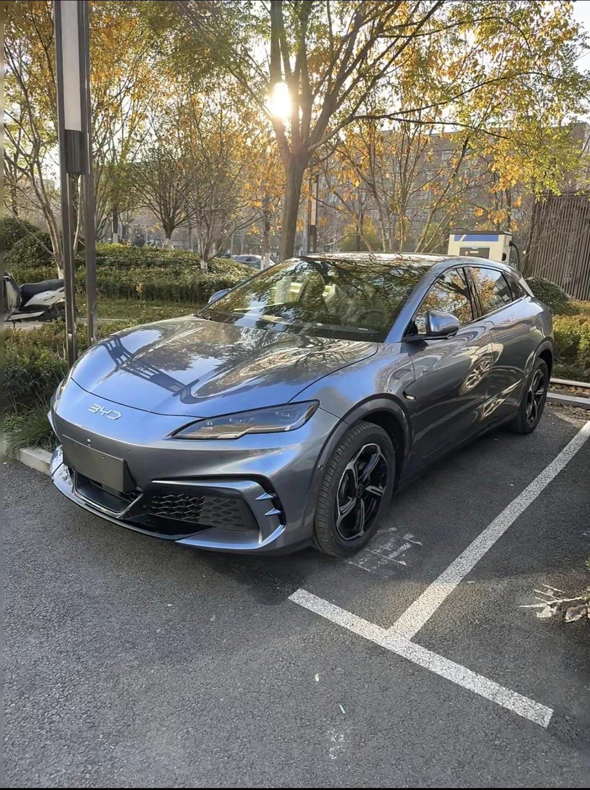 其实我也不算是第一次在北方的冬天用纯电车了，公司有一个五菱荣光Ev也开了3年了，