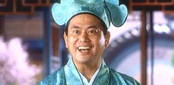 1975年，陈百祥做生意成为了千万富翁，他就跑到谭咏麟面前炫耀:“阿麟，你看我现