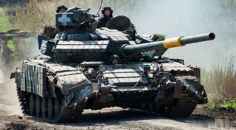 俄军最稀有坦克现身前线，T-64几乎绝迹，背后原因真不简单2026年10月9日，据MilitaryW