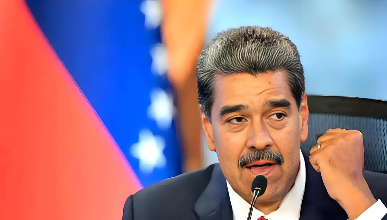 “美国打委内瑞拉？先问问俄罗斯答不答应。”8月，俄油轮每月80万桶原