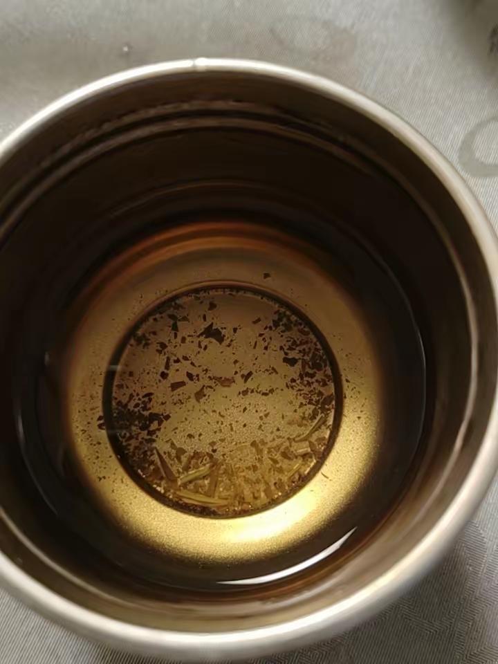 中午的时候去婆婆家了，老家来了个亲戚，是公公这边的，因为公公对我们不错，所以老家
