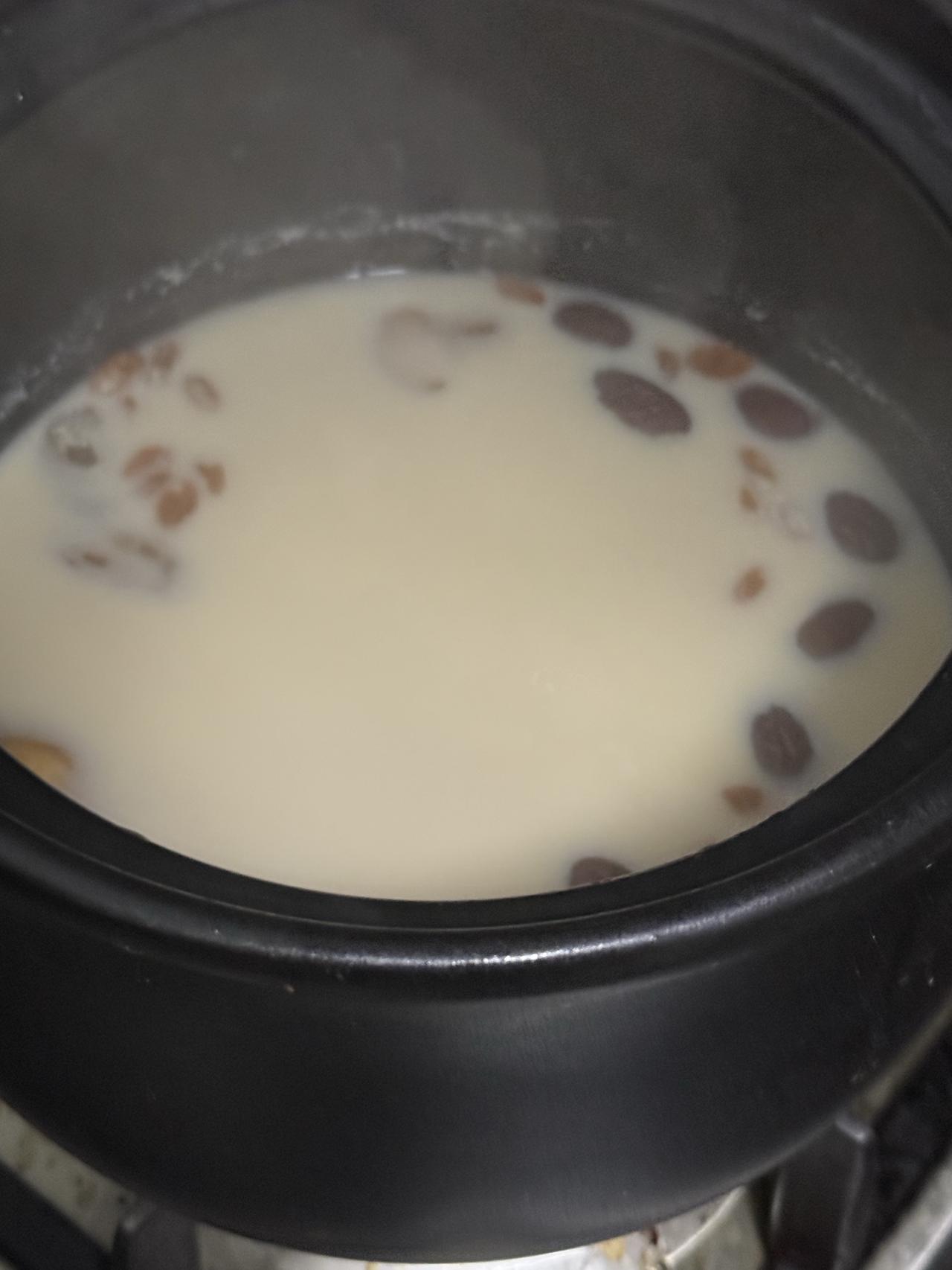 牛奶姜茶，那可是冬日里的暖心宝藏饮品！之前冬天我手脚冰凉，喝了它后感觉全身都暖乎