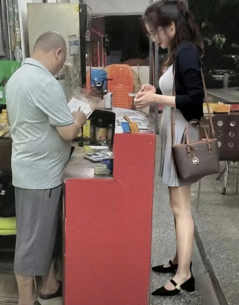 大哥家店的生意应该不错